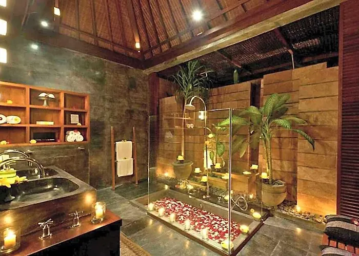 Villa Seaside Palace 3 Bedroom Private Pool Zn41 Sukawati